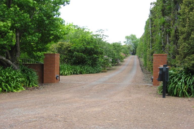 Photo of property in 303 Matua Road, Kumeu, 0891