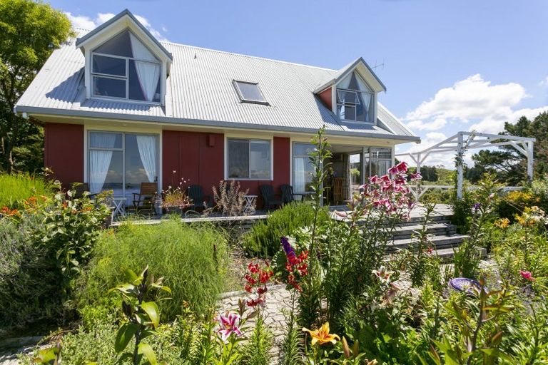 Photo of property in 21 Parerohi Grove, Kuratau, Turangi, 3381