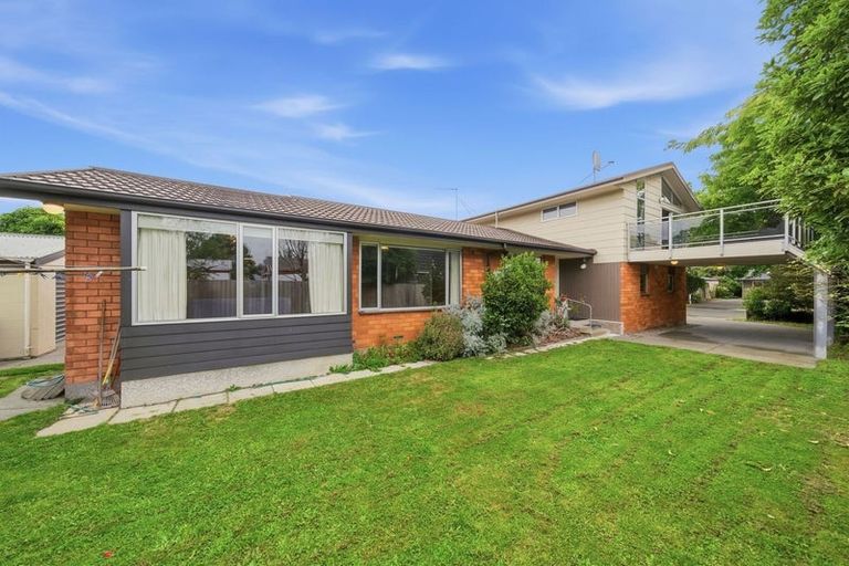 Photo of property in 53 Sayers Crescent, Ilam, Christchurch, 8041