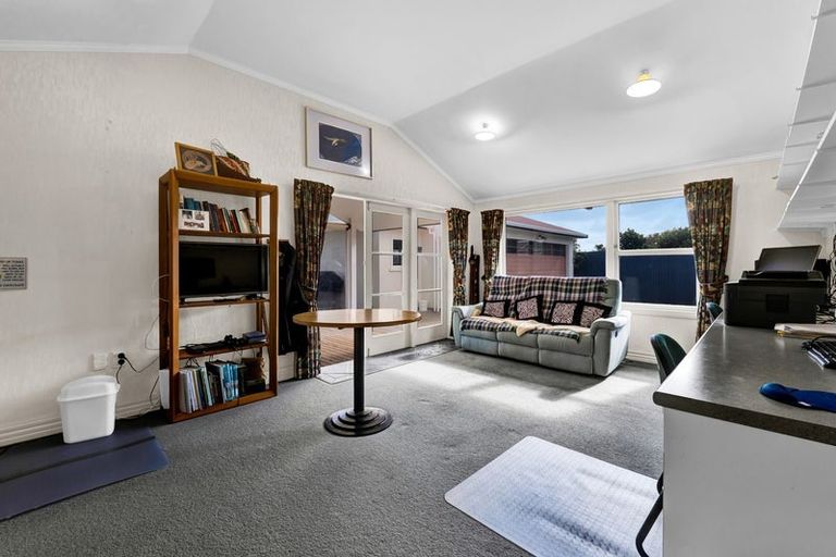 Photo of property in 19 George Street, Hawera, 4610