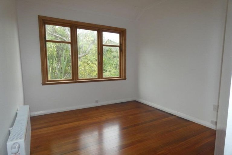 Photo of property in 93 Karori Road, Karori, Wellington, 6012