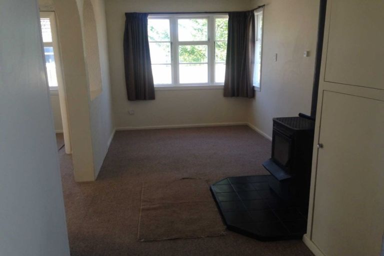 Photo of property in 12 Dickson Crescent, Hornby, Christchurch, 8042