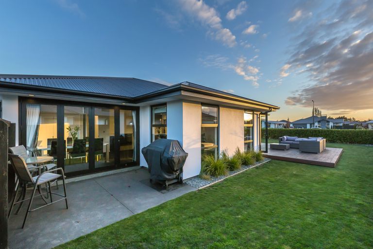 Photo of property in 41 Te Whenu Crescent, Marshland, Christchurch, 8083