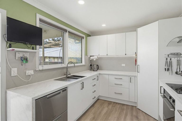 Photo of property in 28 Marlborough Street, Levin, 5510