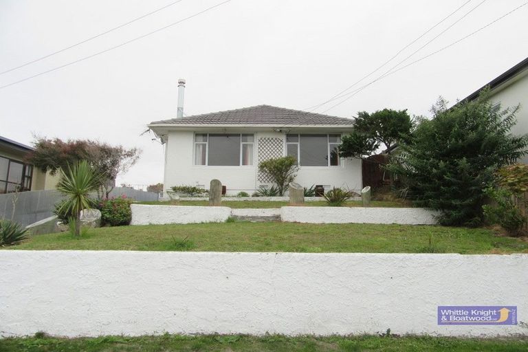Photo of property in 28 Effingham Street, North New Brighton, Christchurch, 8083
