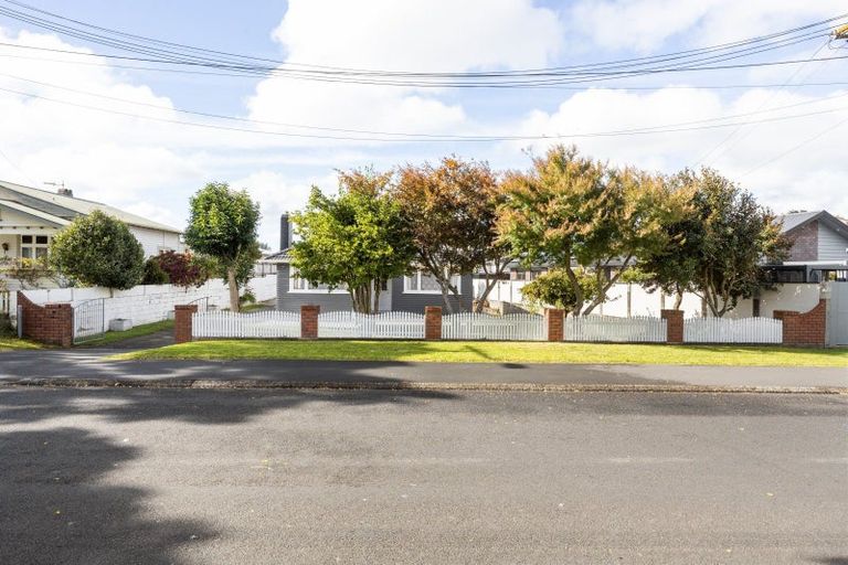 Photo of property in 15 Livingstone Avenue, Nawton, Hamilton, 3200