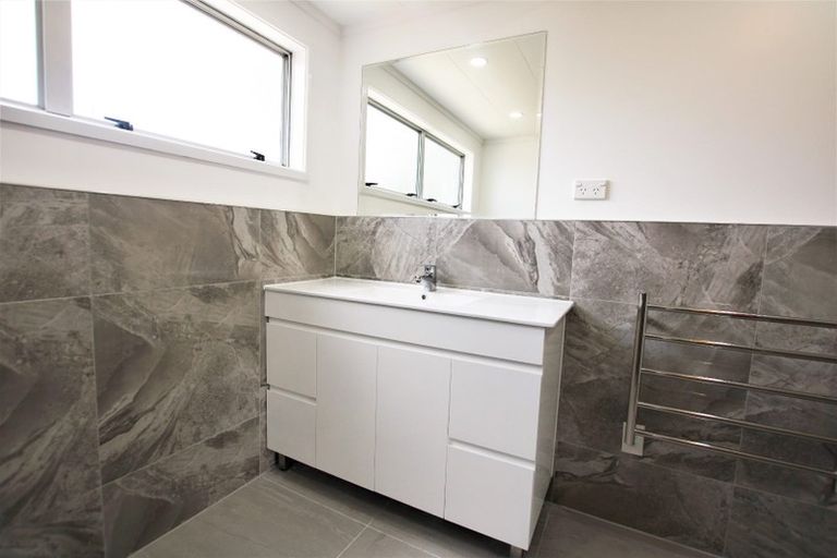 Photo of property in 61 Alabaster Drive, Papatoetoe, Auckland, 2025