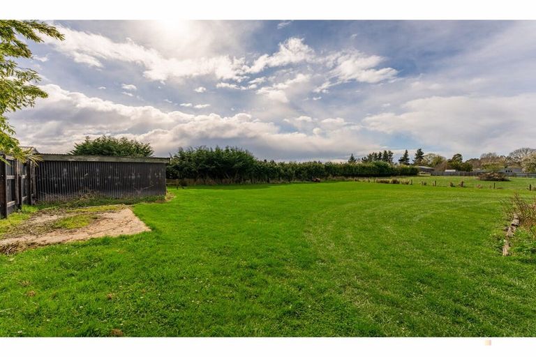 Photo of property in 60 Timaru Road, Waimate, 7924