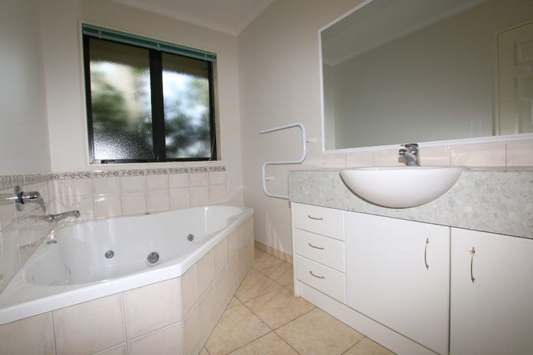 Photo of property in 174 Kyle Road, Greenhithe, Auckland, 0632