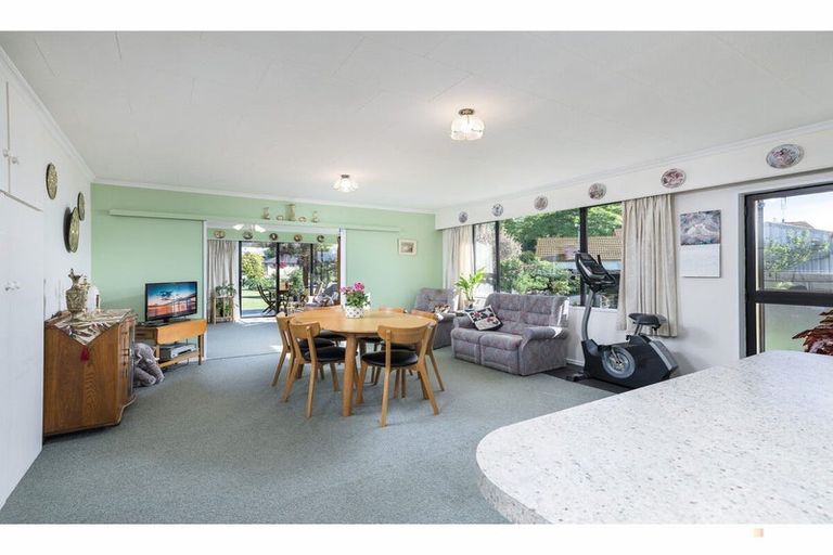 Photo of property in 1 Pitman Place, Waimate, 7924