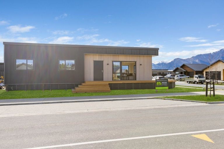Photo of property in 32 Dunn Street, Lake Hawea, 9382