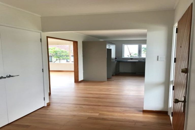 Photo of property in 54 Forest Hill Road, Henderson, Auckland, 0612