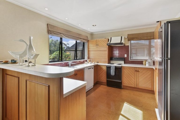 Photo of property in 8 Brynbela Court, Papakura, 2110