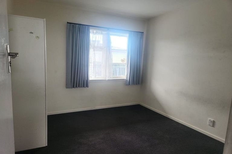 Photo of property in 2/18 Tahi Terrace, Glen Eden, Auckland, 0602