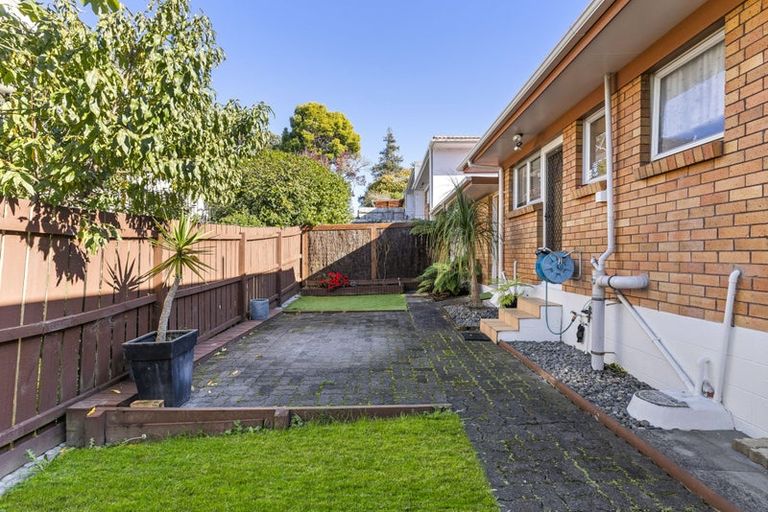 Photo of property in 4/112 Gossamer Drive, Pakuranga Heights, Auckland, 2010