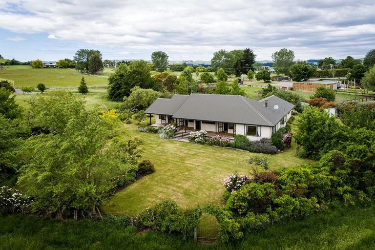 Photo of property in 400 Racecourse Road, Waipukurau, 4282