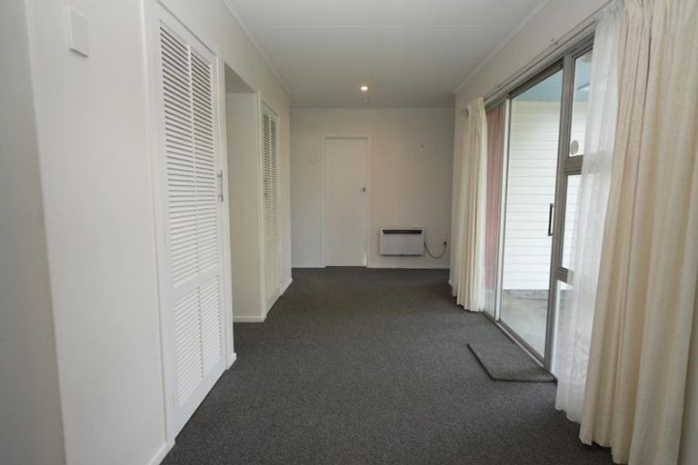 Photo of property in 19 Rhodes Drive, Kelvin Grove, Palmerston North, 4414
