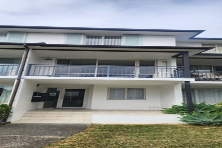 Photo of property in 4/1 Opito Way, East Tamaki, Auckland, 2013