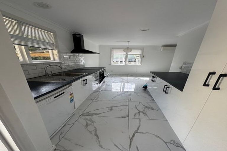 Photo of property in 9 Gribble Grove, Stokes Valley, Lower Hutt, 5019