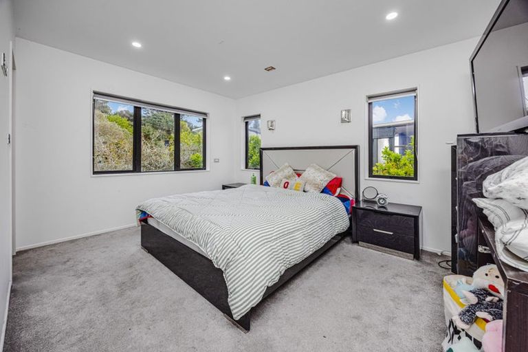 Photo of property in 276a Sturges Road, Henderson, Auckland, 0612