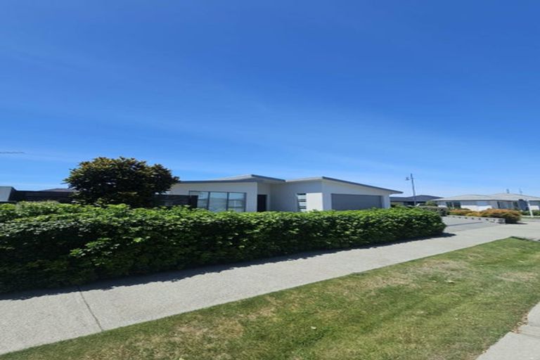 Photo of property in 2 Nga Tupuna Street, Pegasus, 7612