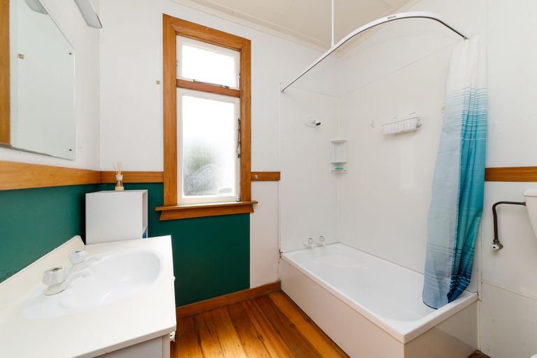 Photo of property in 51 Bryant Street, Takaro, Palmerston North, 4412