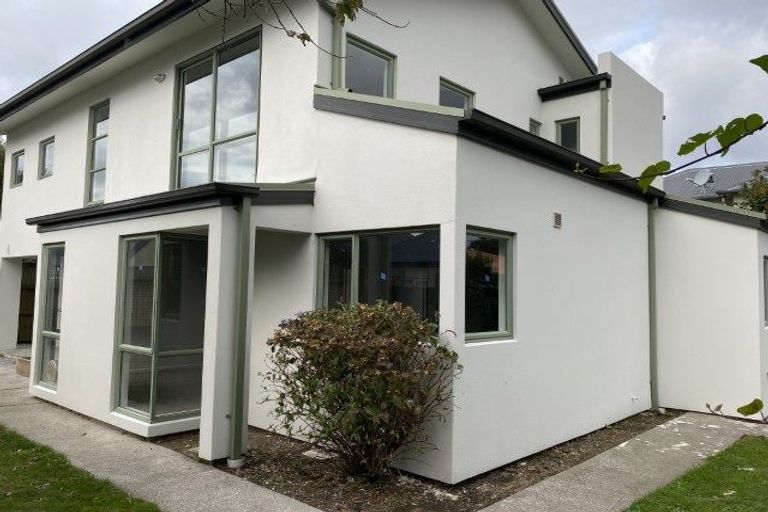 Photo of property in 49 Parade Court, Addington, Christchurch, 8024