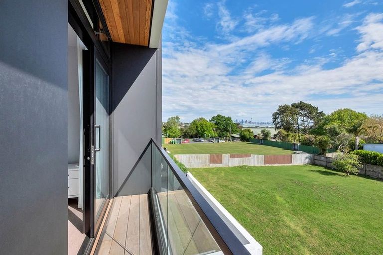 Photo of property in Frank Sargeson Apts, 101/80 Anzac Street, Takapuna, Auckland, 0622