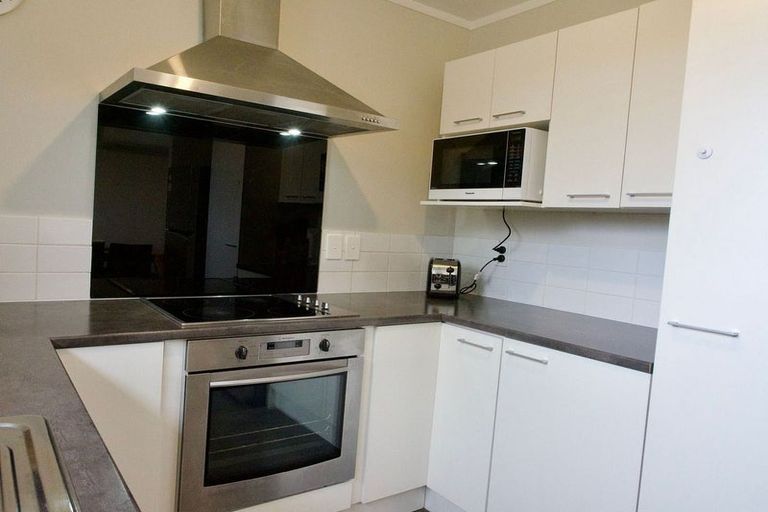 Photo of property in 1/26 South Street, Papakura, 2110