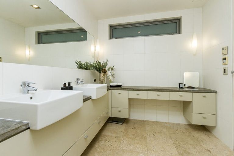 Photo of property in 15 Lake View Road, Takapuna, Auckland, 0622