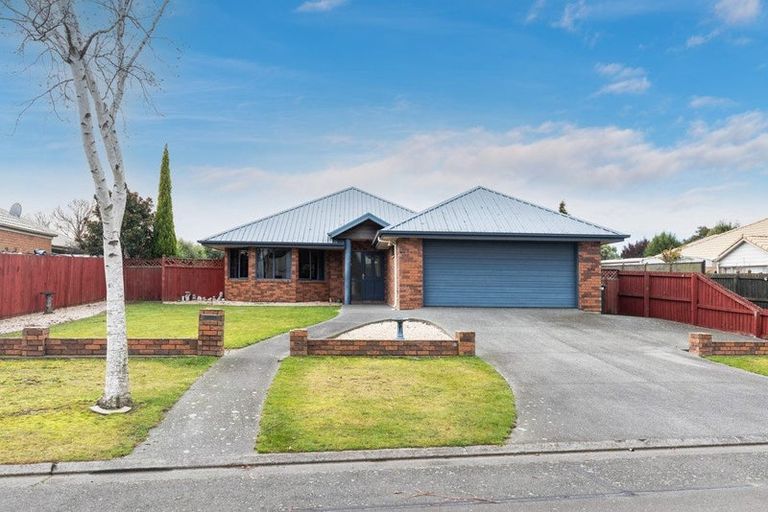 Photo of property in 40 Durrell Way, Rolleston, 7614