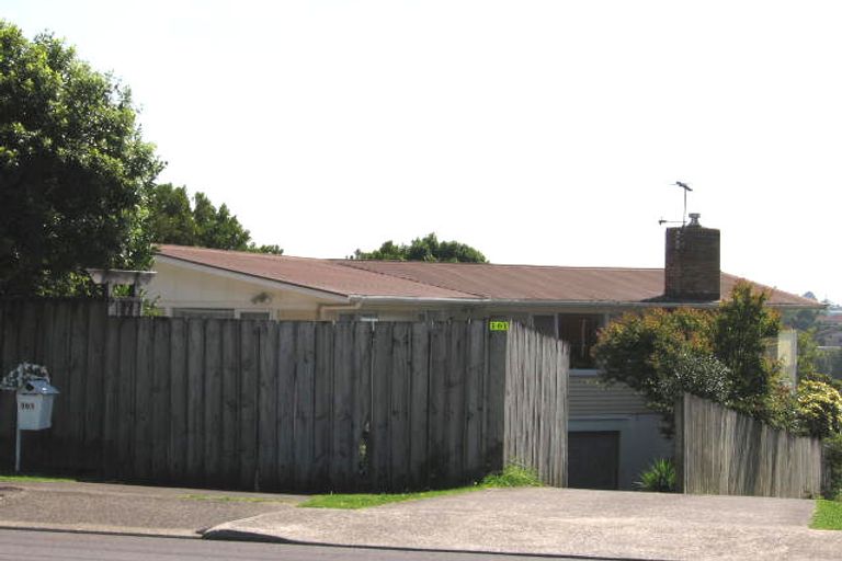 Photo of property in 2/161 Carlisle Road, Northcross, Auckland, 0632