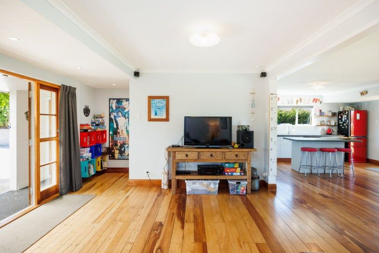 Photo of property in 35 Shortt Street, Foxton Beach, Foxton, 4815