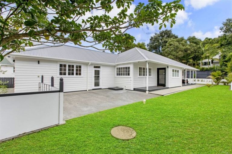 Photo of property in 14 Awhiorangi Promenade, Swanson, Auckland, 0816