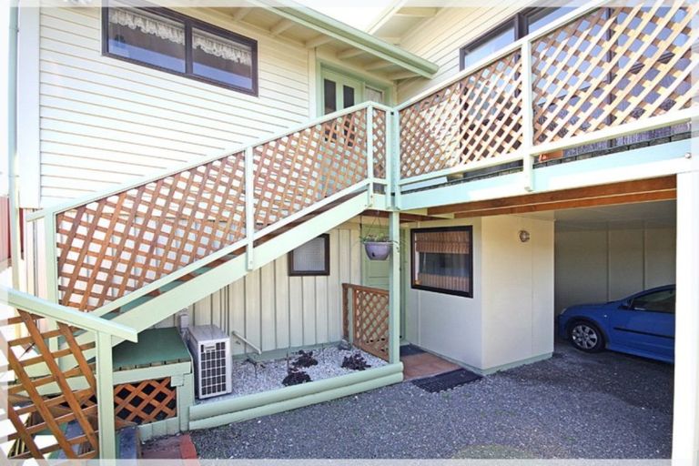 Photo of property in 39 Shortt Street, Foxton Beach, Foxton, 4815