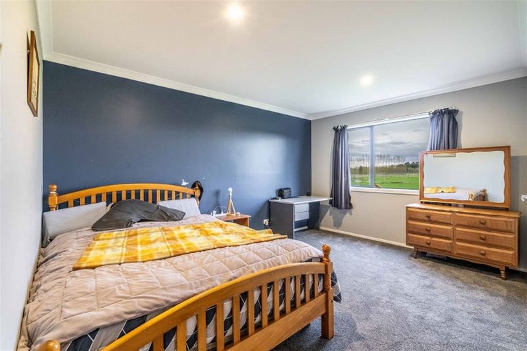 Photo of property in 327 Egerton Road, Winton, 9782