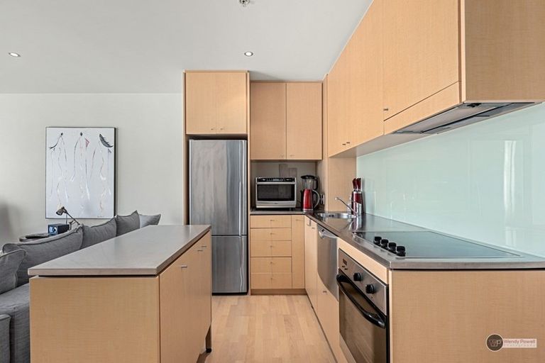 Photo of property in Sanctum Apartment, 10 Ebor Street, Te Aro, Wellington, 6011