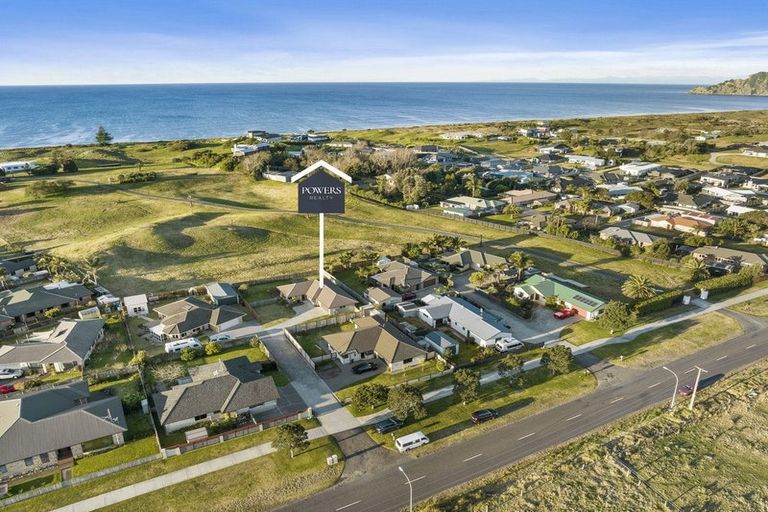 Photo of property in 15a Bunyan Road, Coastlands, Whakatane, 3120