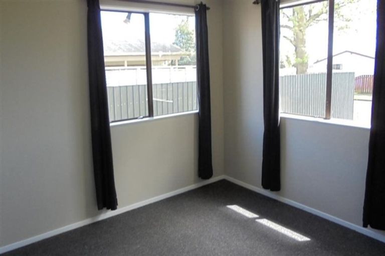 Photo of property in 18 Rimu Street, Levin, 5510