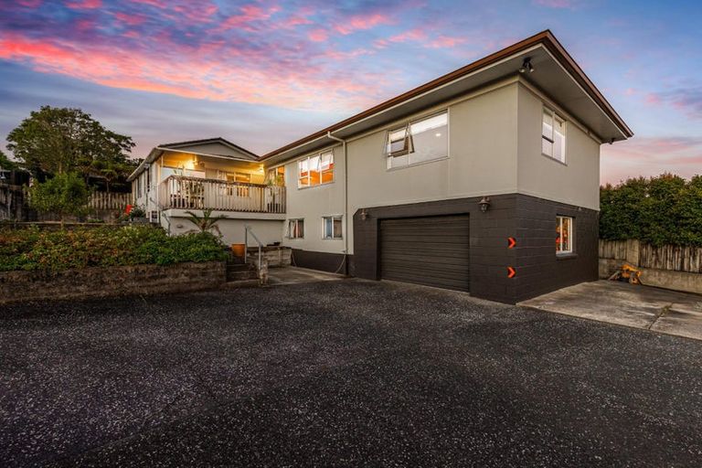 Photo of property in 5 Sumich Place, West Harbour, Auckland, 0618