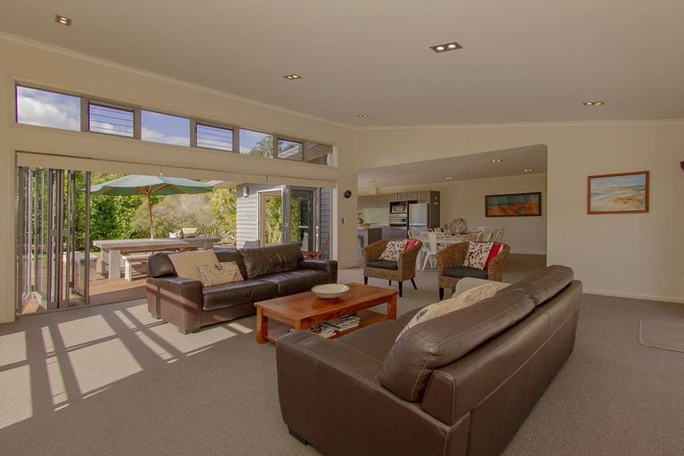 Photo of property in 9 Taunui Place, Cooks Beach, Whitianga, 3591