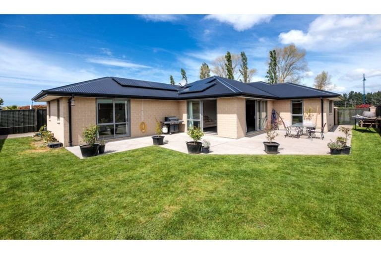 Photo of property in 50 Hakatere Road, Pegasus, 7612