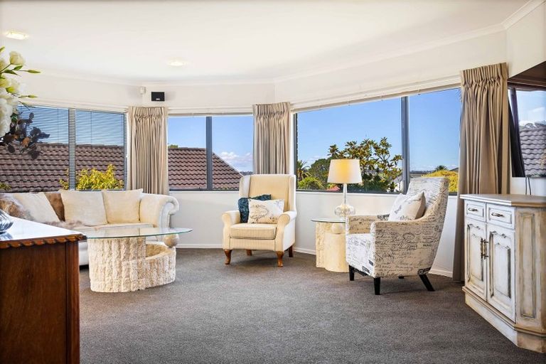 Photo of property in 29 San Bernadino Drive, Henderson, Auckland, 0612