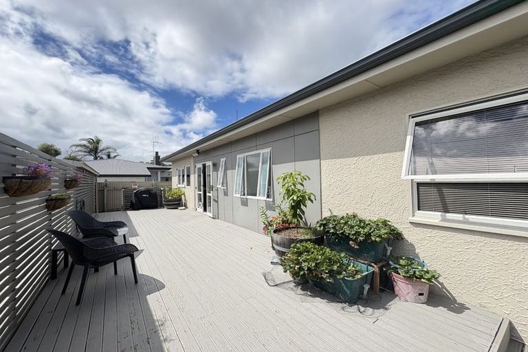 Photo of property in 3 Cassino Crescent, Onekawa, Napier, 4110