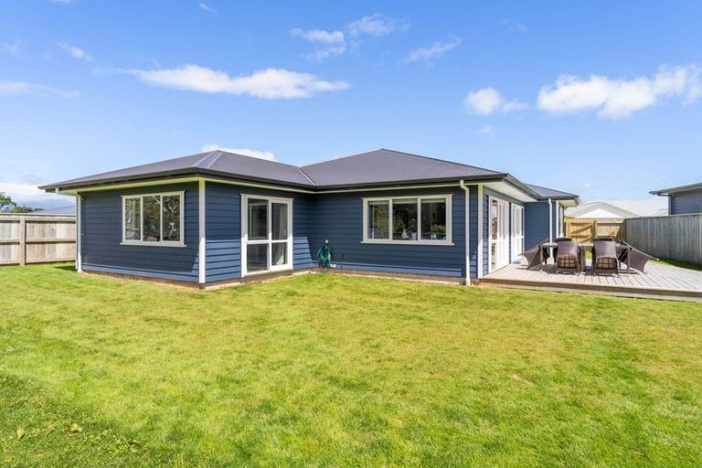 Photo of property in 5 Kingi Te Ahoaho Place, Otaki, 5512