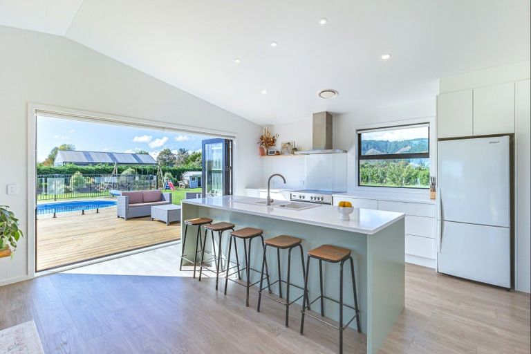 Photo of property in 49 Wakefield Road, Levin, 5571