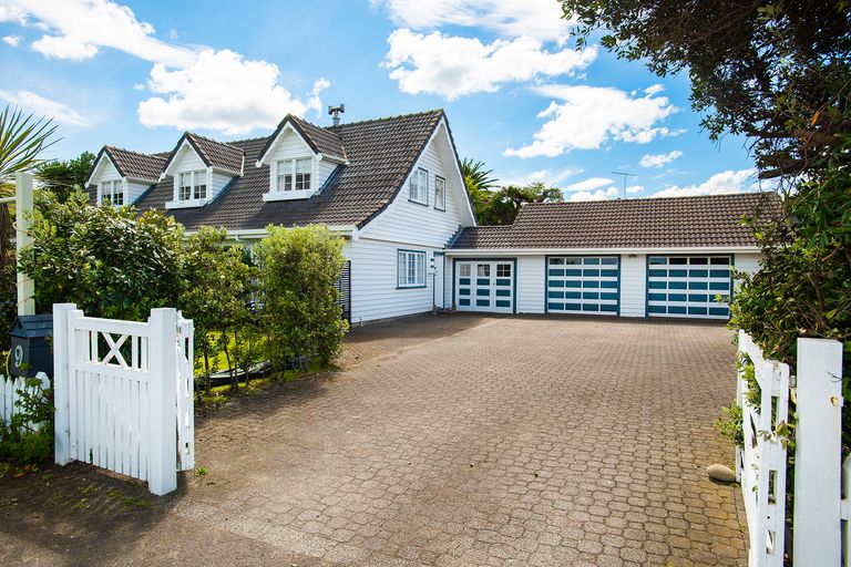 Photo of property in 9 Moana Road, Okitu, Gisborne, 4010