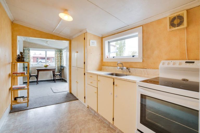 Photo of property in 4 Scott Street, Milton, 9220