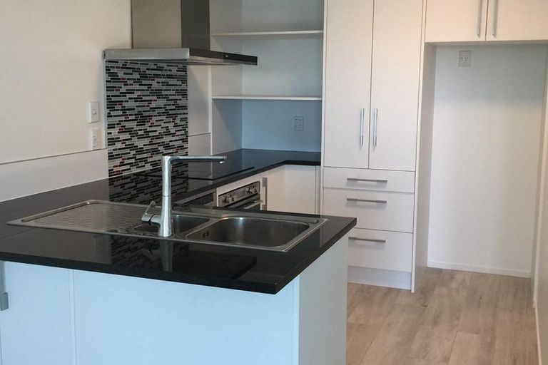 Photo of property in 1 Henriette Place, The Gardens, Auckland, 2105