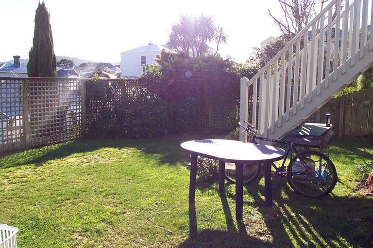 Photo of property in 108a Austin Street, Mount Victoria, Wellington, 6011